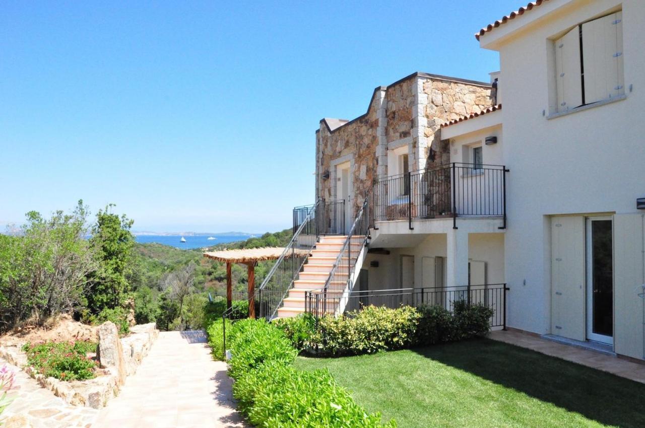Residence Con Piscina A 4 Km Da Baja Sardinia Cala Bitta Extérieur photo